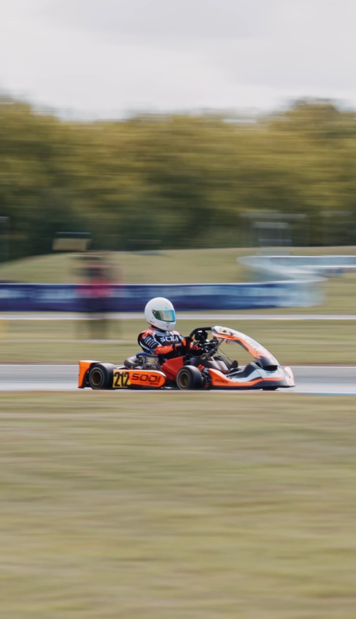 Du karting à la Formule 1 : la pyramide du sport automobile (et le prix de chaque marche)